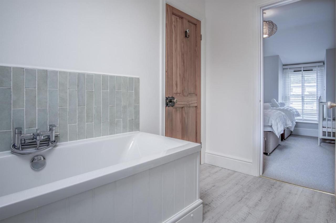 Noe Acre - 3 Bedroom Cottage - Tenby Bagian luar foto