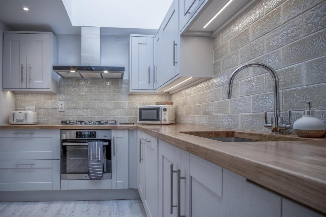 Noe Acre - 3 Bedroom Cottage - Tenby Bagian luar foto
